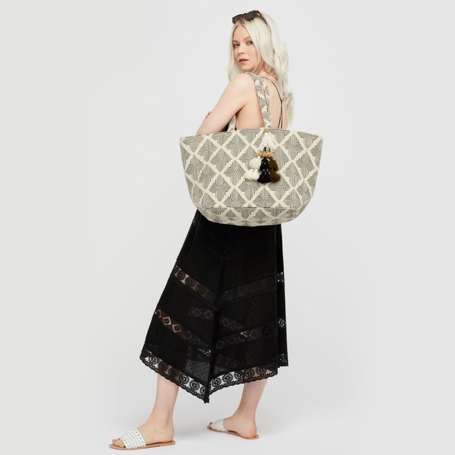 Women Accessorize Bags & Totes | Geo Woven Beach Tote